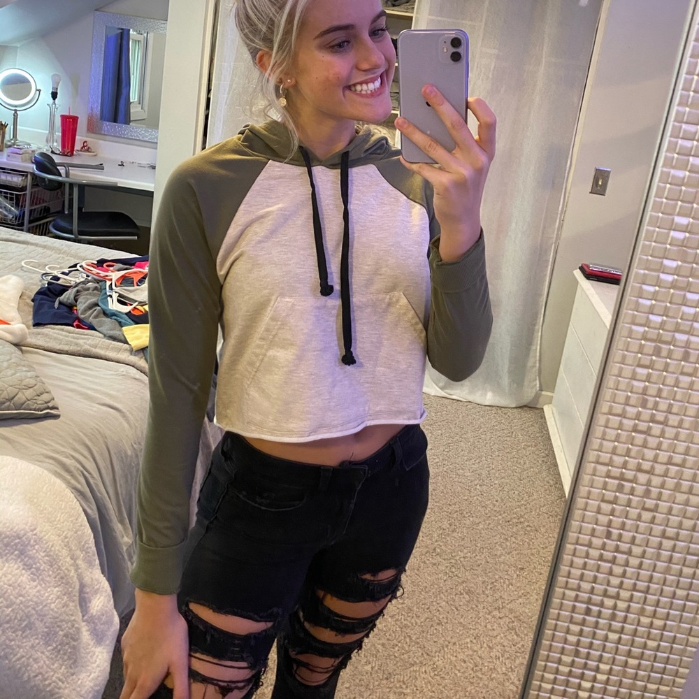 Cropped sweatshirt